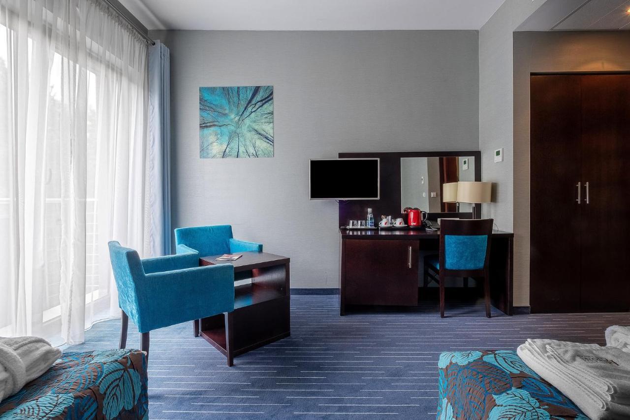 Hotel Uroczysko Cedzyna Eksteriør bilde