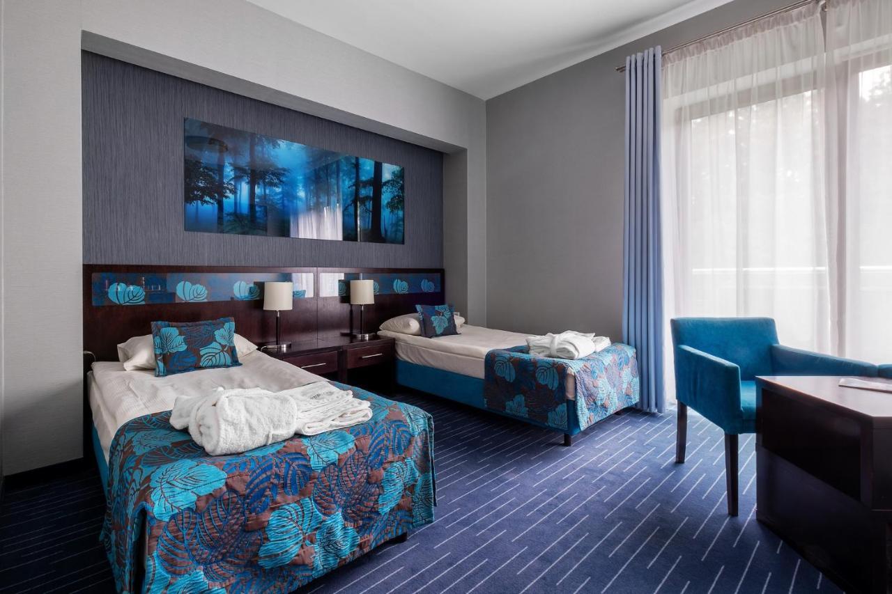 Hotel Uroczysko Cedzyna Eksteriør bilde