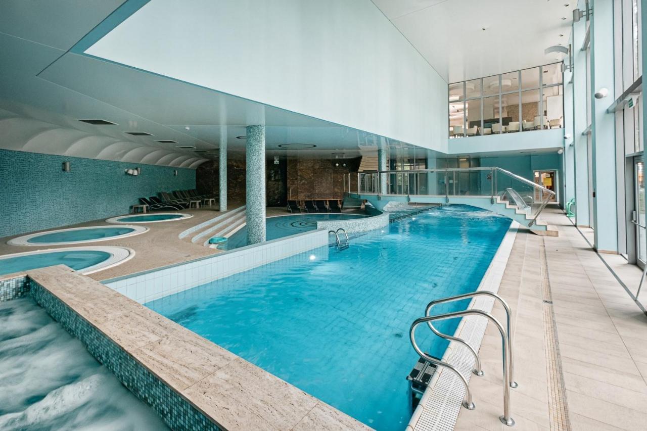 Hotel Uroczysko Cedzyna Eksteriør bilde