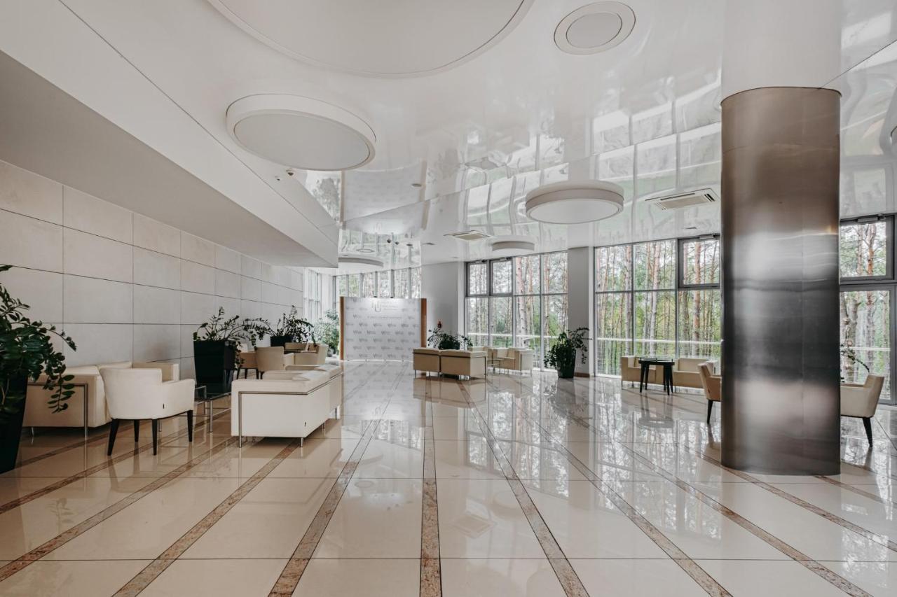 Hotel Uroczysko Cedzyna Eksteriør bilde