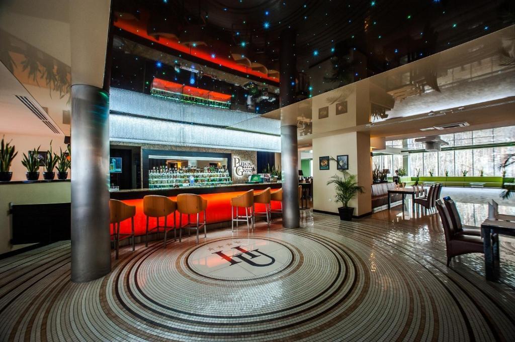 Hotel Uroczysko Cedzyna Eksteriør bilde