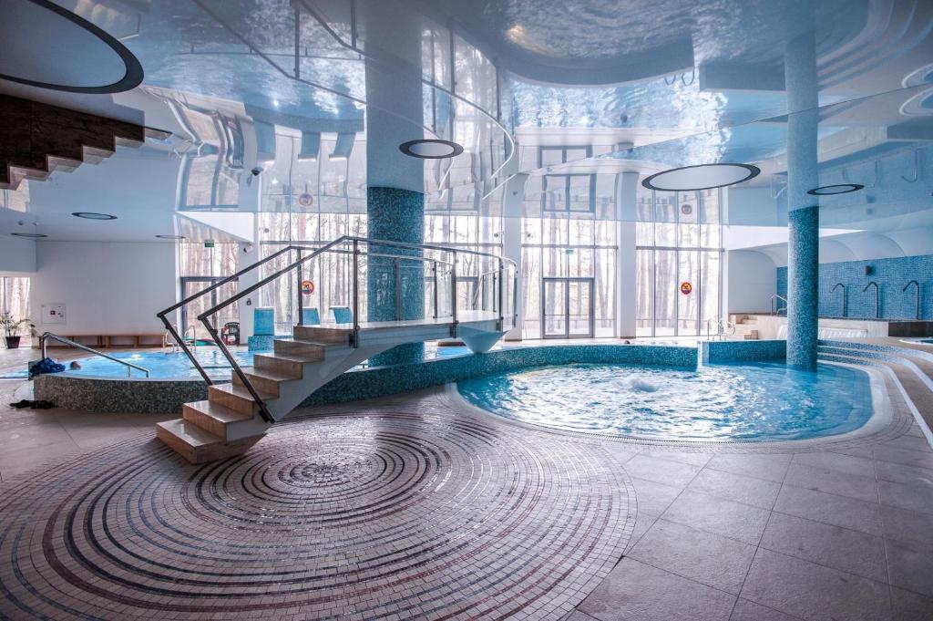 Hotel Uroczysko Cedzyna Eksteriør bilde